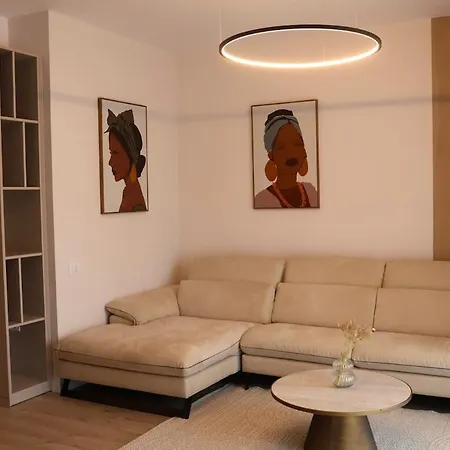 Apartment Retreat Chic In The Heart Of